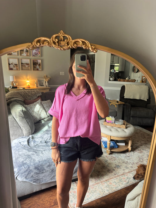 RAISED RIB SHORT SLEEVE V NECK TOP