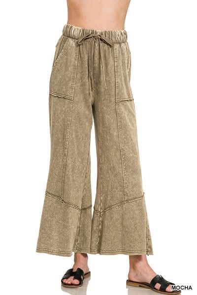 Exposed-seam flare hem pants with pockets